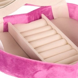 Organizator de bijuterii catifelat in forma de inima