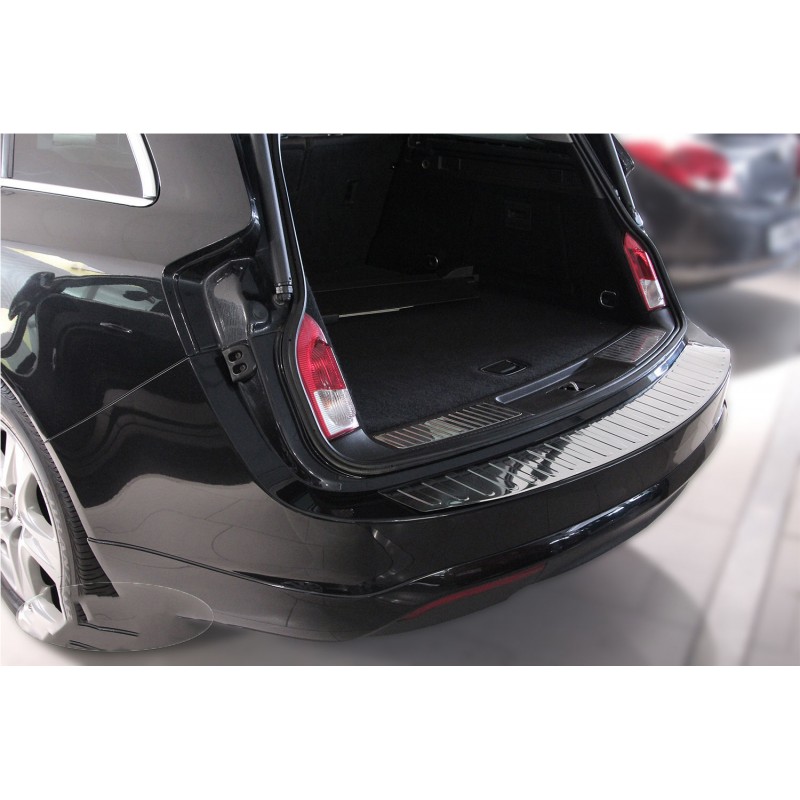 Ornament portbagaj crom Opel Insignia A Sports Tourer Kombi 2008-2017 Ornament portbagaj crom Opel Insignia A Sports Tourer Kombi 2008-2017