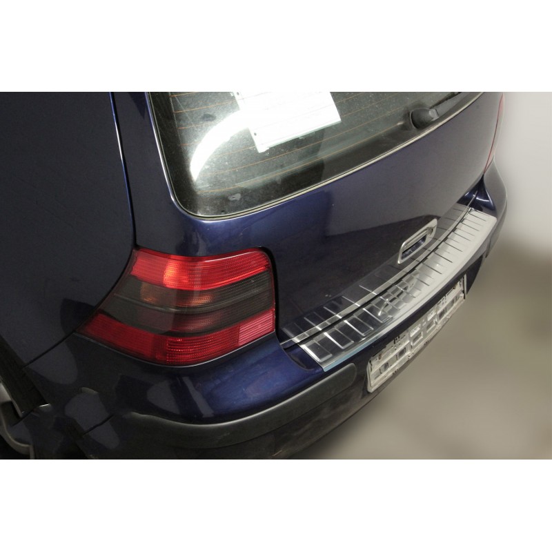 Ornament portbagaj crom VW GOLF IV Hatchback 1997-2004 Ornament portbagaj crom VW GOLF IV Hatchback 1997-2004
